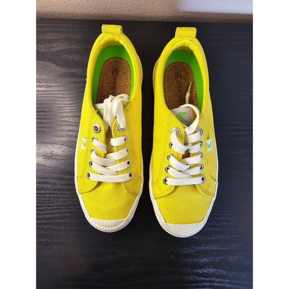 Yello Cariuma Oca low sneakers size 6 - Picture 4 of 12
